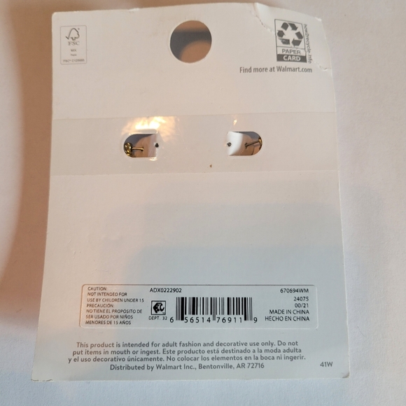 🌟 Time & Tru Elegant Gold Hoop Earrings Hypo-Allergenic NEW - Picture 3 of 4